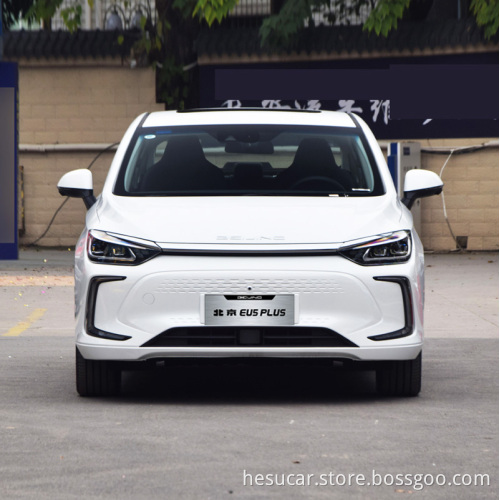 Nuovo veicolo energetico Motor BAIC AUTO BAIC EU5 Plus 2019 2020 R500 Z Premium in stock Big Space Auto per veicoli automobilistici ad alta velocità